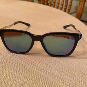 Smith Roam sunglasses. Never worn. Chromopop polarized lens.